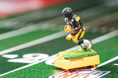 Bruiser Runningback 33 B